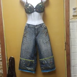 Wide leg capri pants